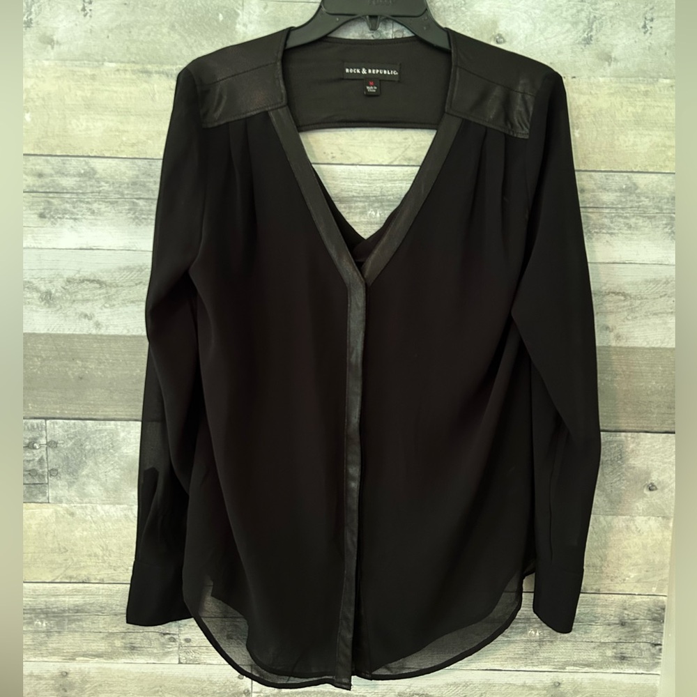 Women’s Sheer Blouse - Picture 2 of 3